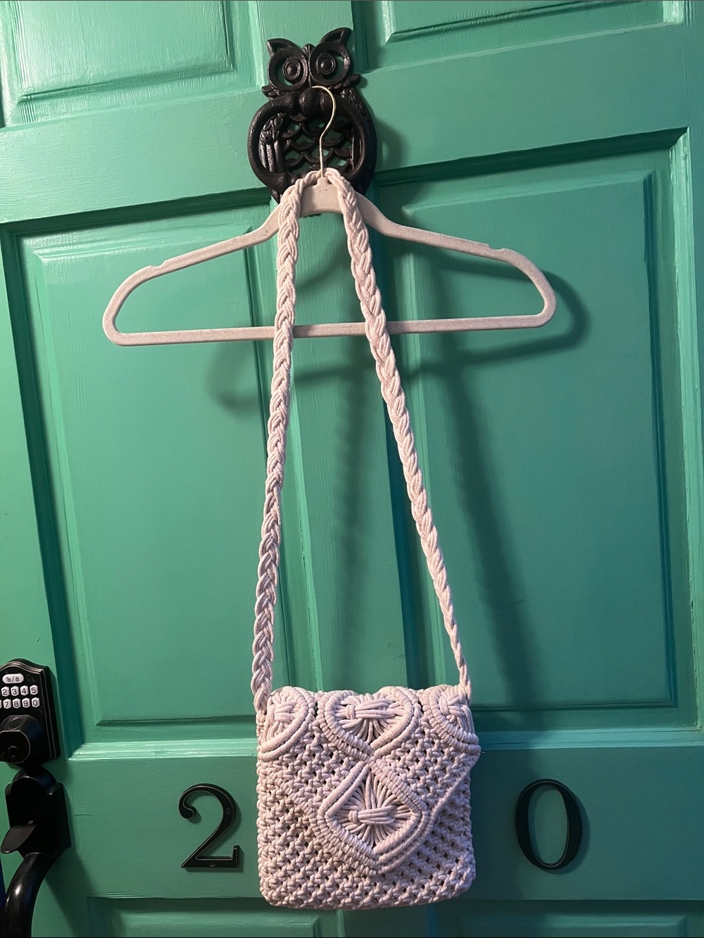 Tommy Bahama White Handwoven Macramé Crossbody Bag